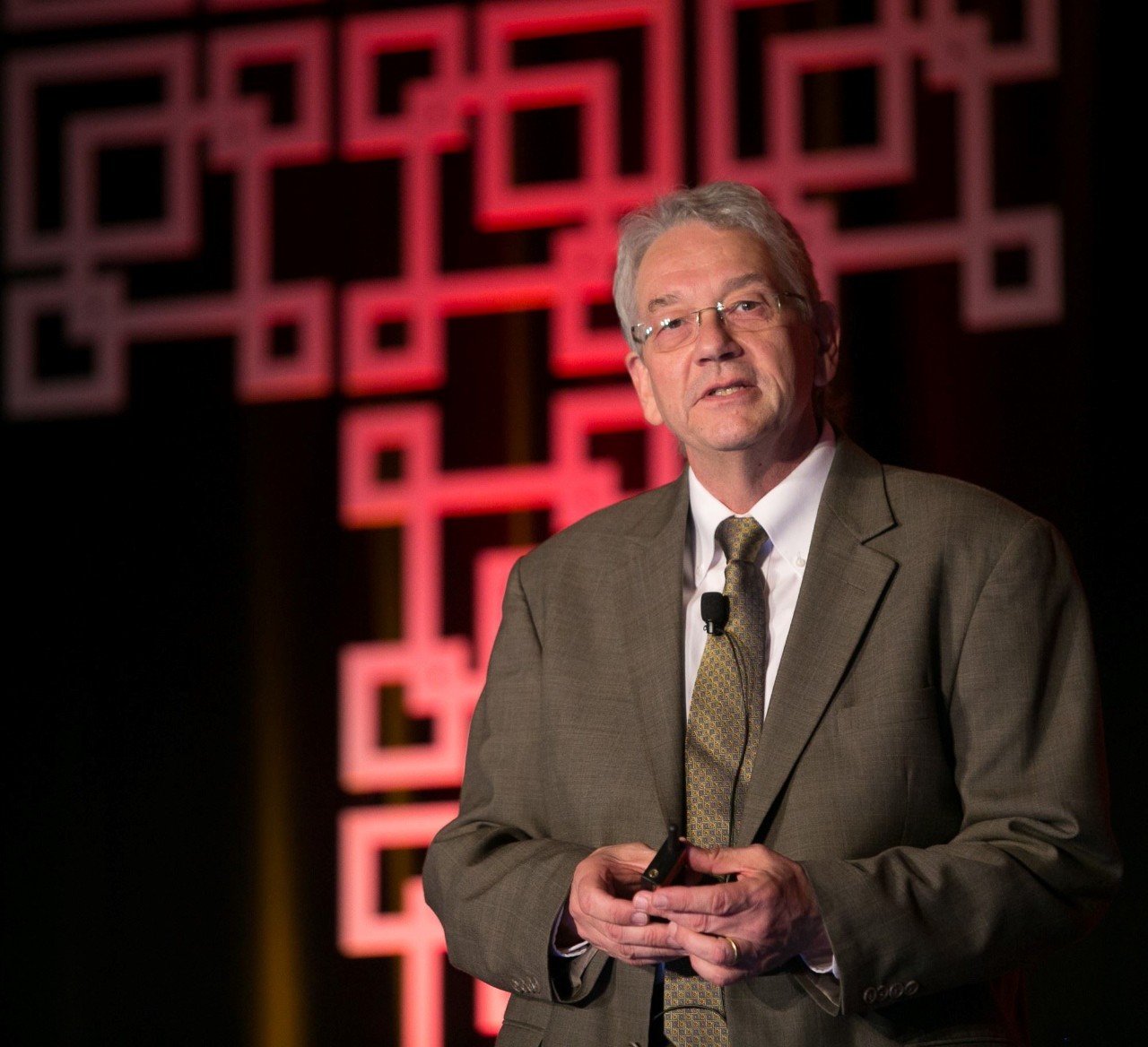 Photo of Dr. Mark McCaslin